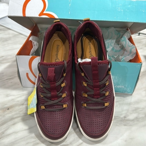 Baretraps,  New 7 MALINA SLIP-ON SNEAKER, Burgundy - Picture 1 of 7